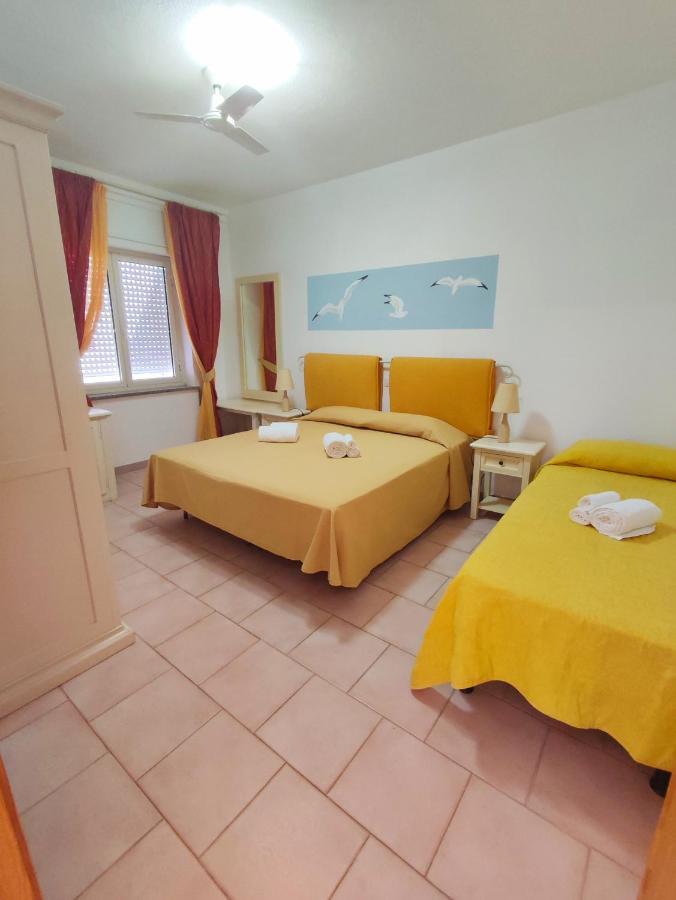 A.I.R. Hotel Gabbiano イーゾラ・ロッサ エクステリア 写真