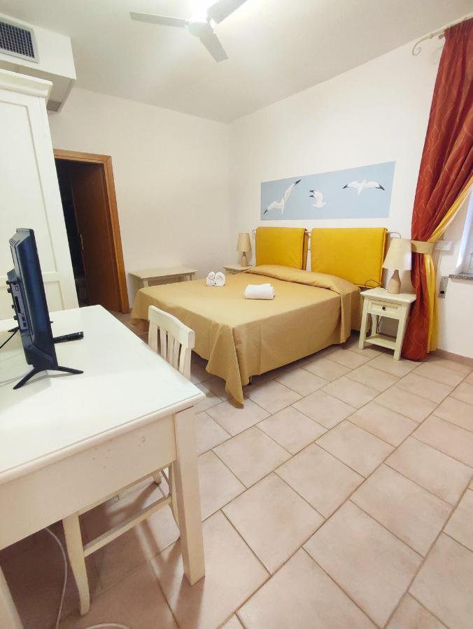 A.I.R. Hotel Gabbiano イーゾラ・ロッサ エクステリア 写真
