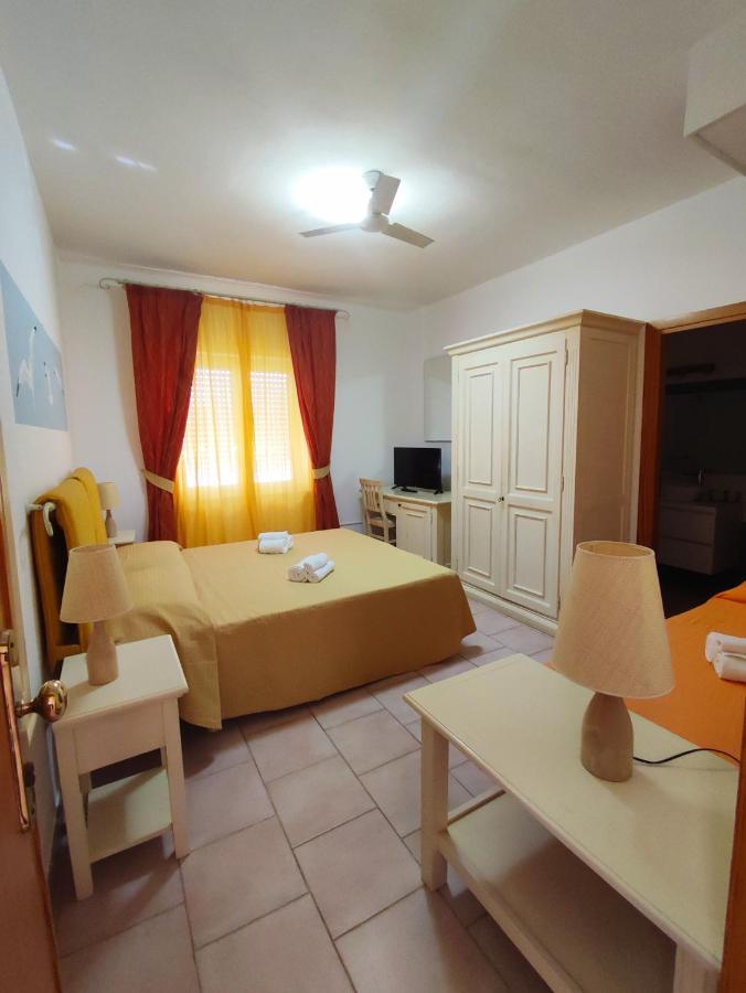 A.I.R. Hotel Gabbiano イーゾラ・ロッサ エクステリア 写真