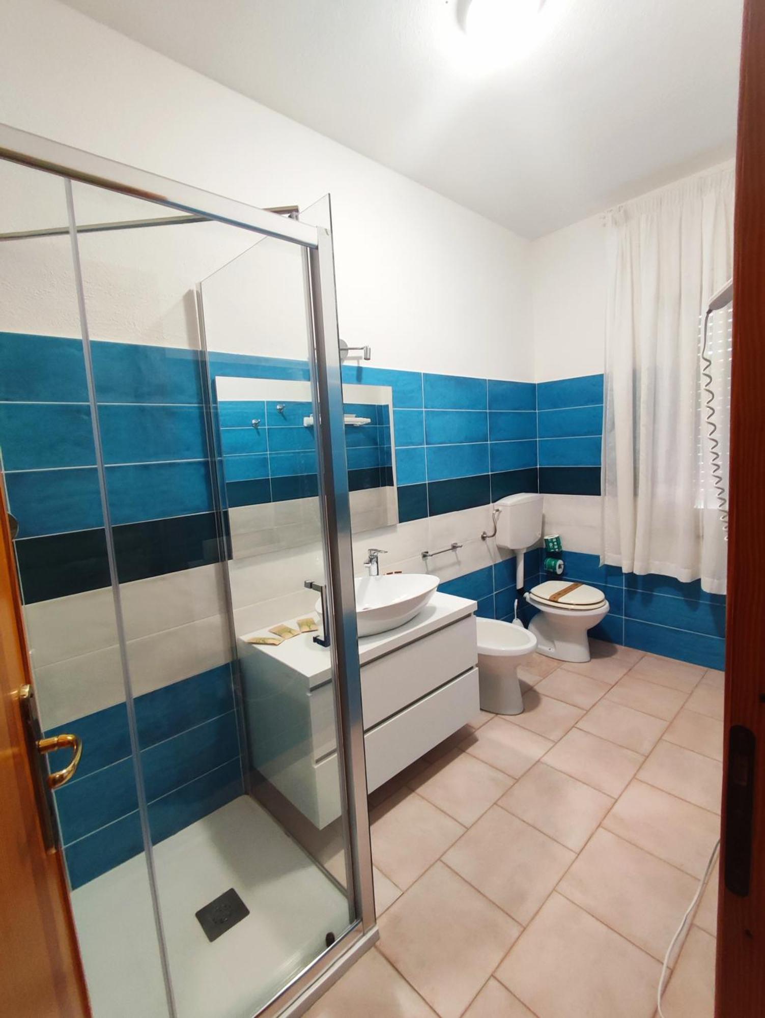 A.I.R. Hotel Gabbiano イーゾラ・ロッサ エクステリア 写真